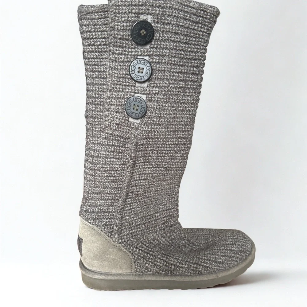 UGG Gray Knit Button Winter Boots, EUC, Women’s Size 7 - Picture 1 of 6